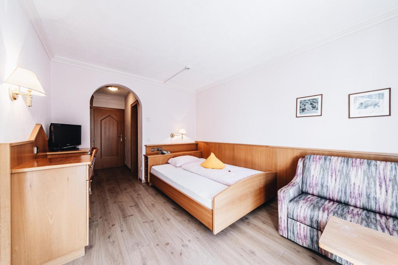 Hotel Ranuimuellerhof فونيس المظهر الخارجي الصورة